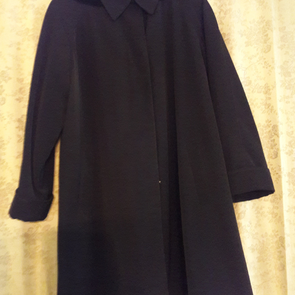 Women's Hooded Trench Coat with detachable lining